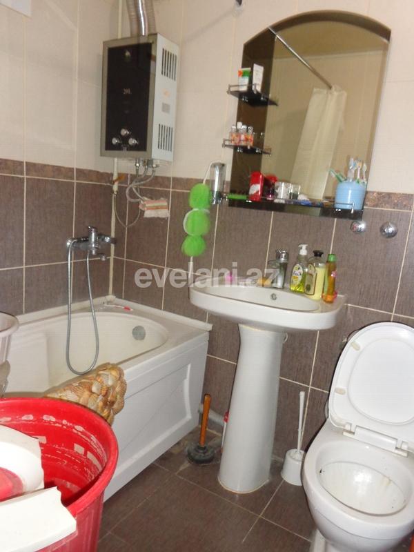 Sale, old building, 1 room, 42 m², Elmlar Akademiyası m.