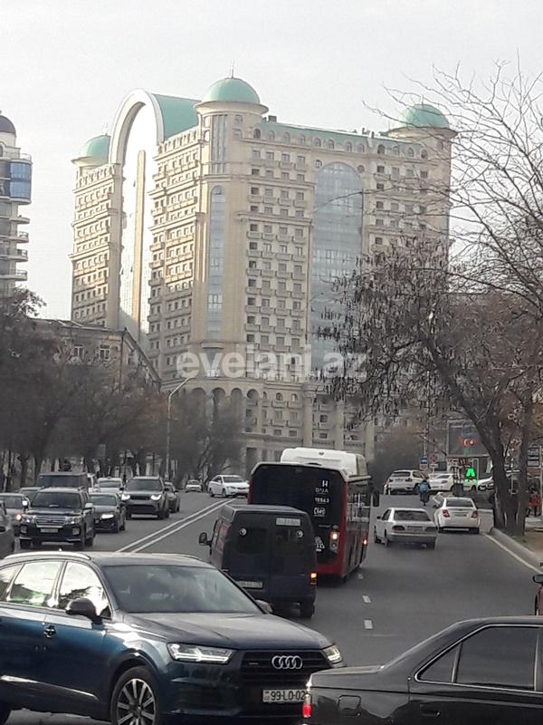 Satılır, yeni tikili, 5 otaqlı, 304 m², Elmlər Akademiyası m.