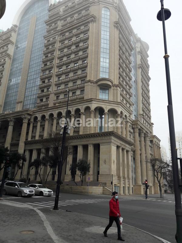 Satılır, yeni tikili, 5 otaqlı, 304 m², Elmlər Akademiyası m.