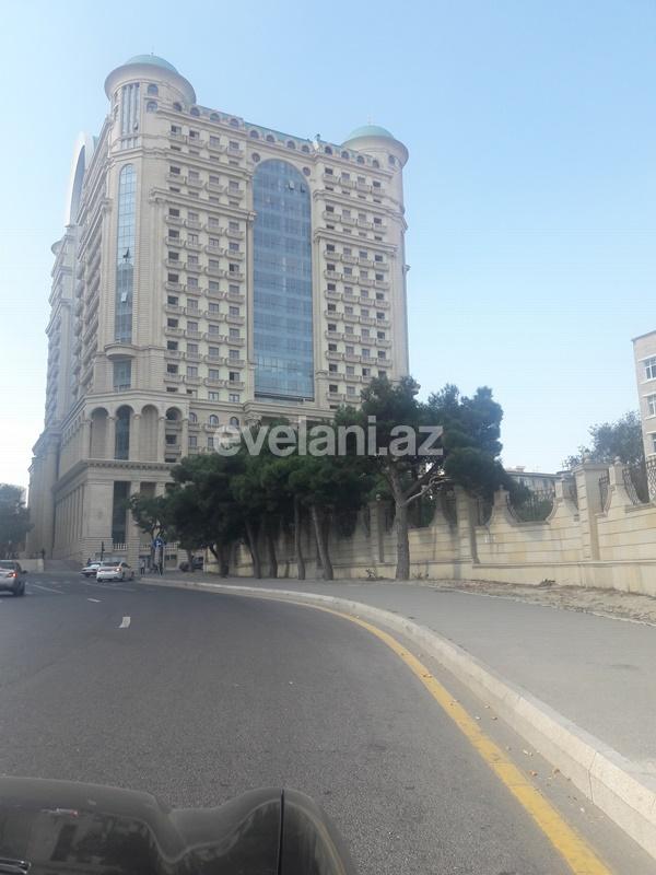 Satılır, yeni tikili, 5 otaqlı, 304 m², Elmlər Akademiyası m.