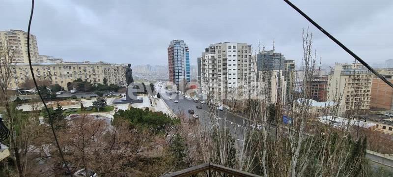 Продаётся, вторичка, 2-комнаты, 55 m², Элмляр Академиясы m.