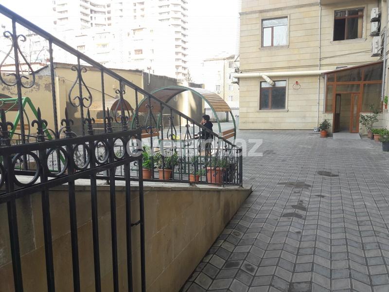 Продаётся, новостройка, 4-комнаты, 248 m², Элмляр Академиясы m.