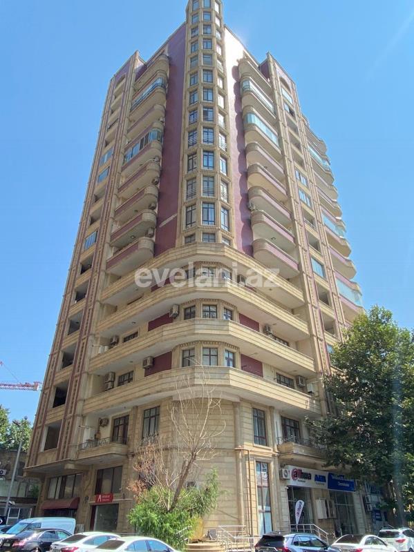 Satılır, yeni tikili, 4 otaqlı, 220 m², 28 may m.