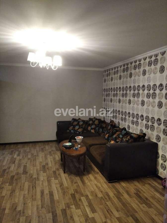 Sale, old building, 4 room, 100 m², Inshaatchilar m.