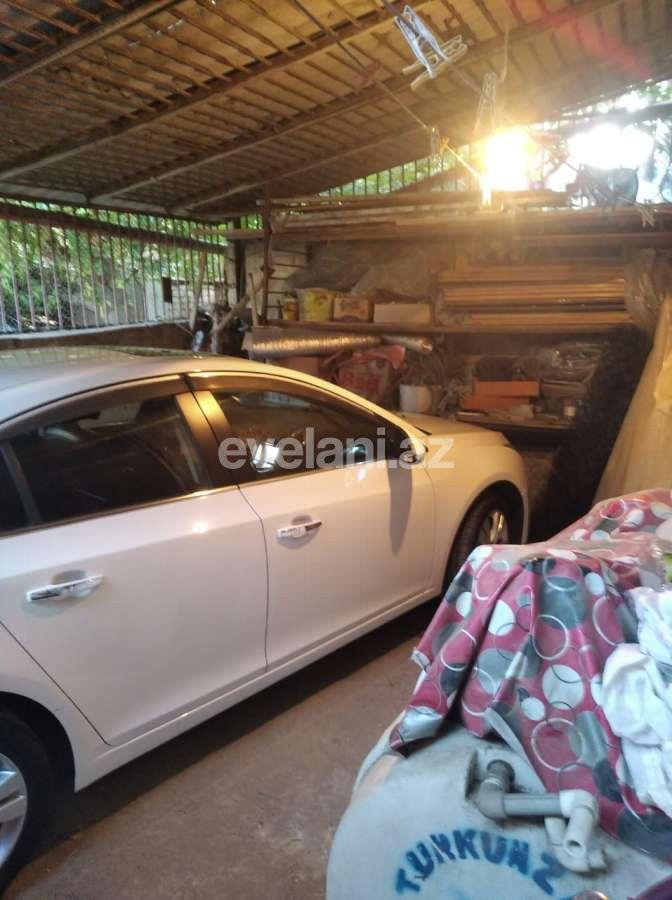 Sale, old building, 4 room, 100 m², Inshaatchilar m.