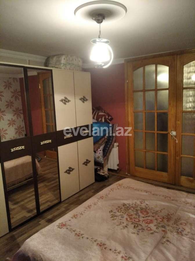 Sale, old building, 4 room, 100 m², Inshaatchilar m.