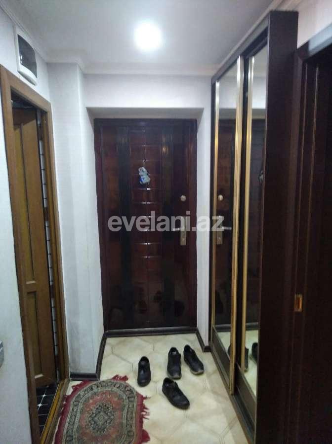 Sale, old building, 4 room, 100 m², Inshaatchilar m.