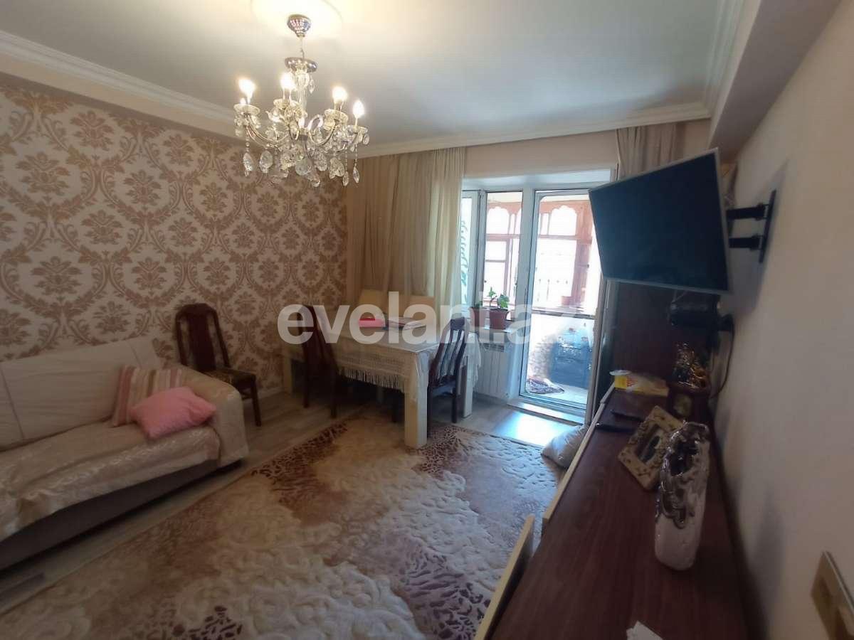 Продаётся, вторичка, 3-комнаты, 70 m², Элмляр Академиясы m.