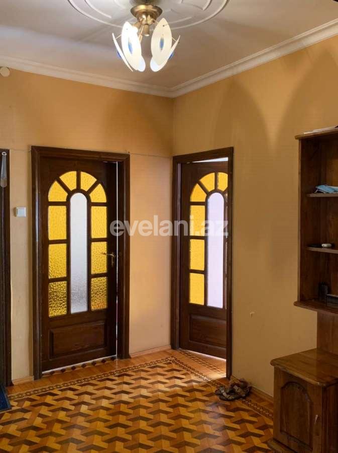 Satılır, köhnə tikili, 4 otaqlı, 110 m², İnşaatçılar m.