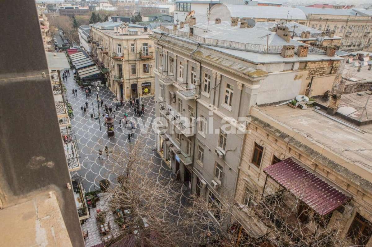 Satılır, yeni tikili, 4 otaqlı, 250 m², Sahil m.