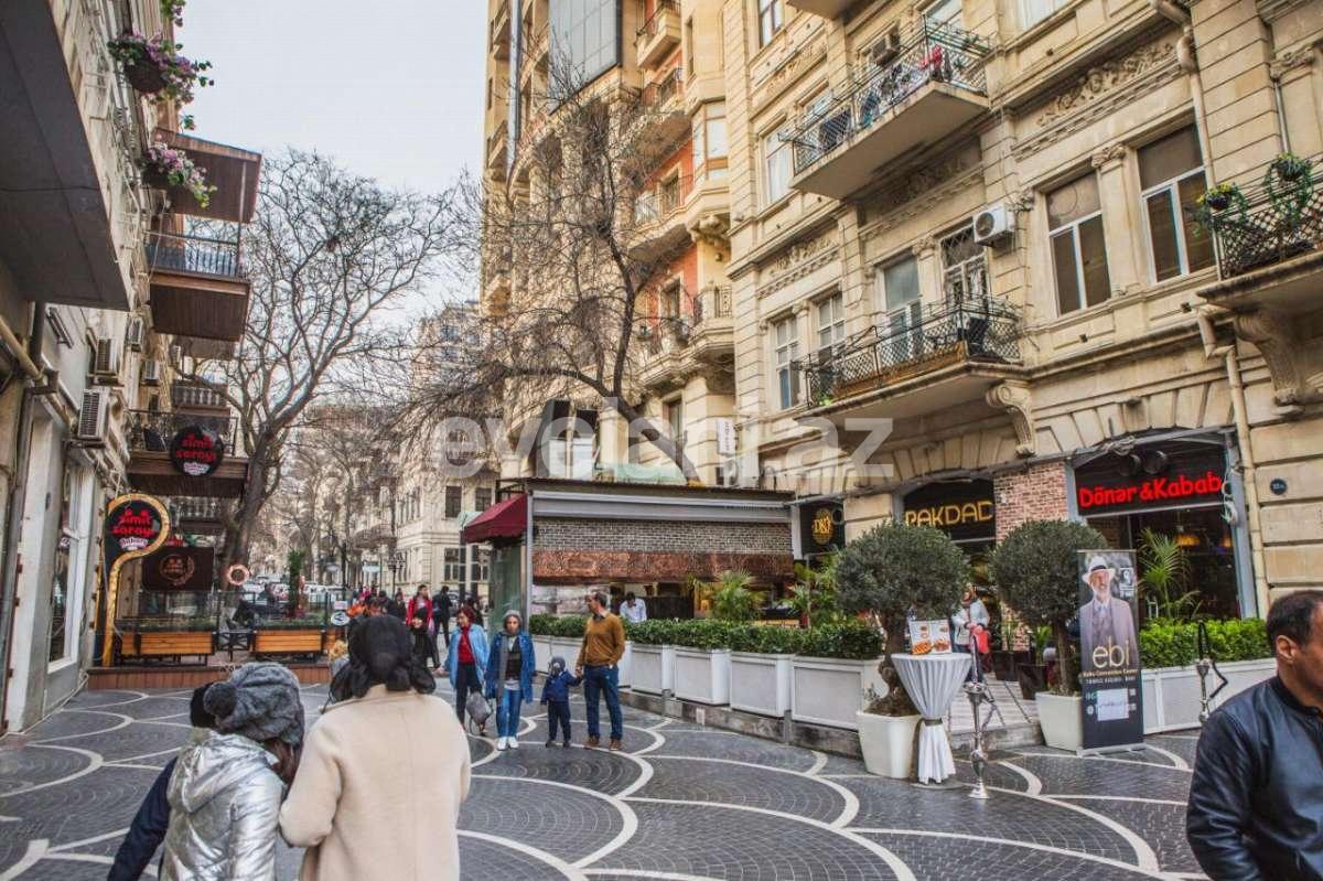 Satılır, yeni tikili, 4 otaqlı, 250 m², Sahil m.