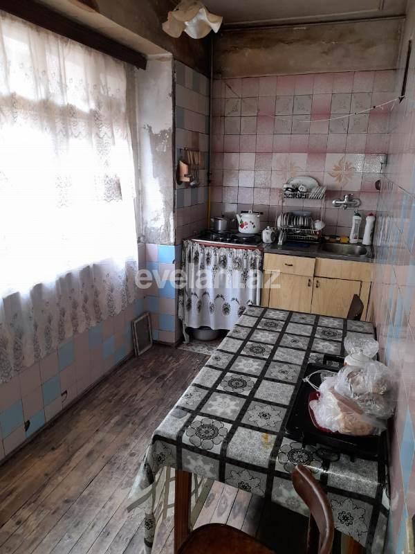 Satılır, köhnə tikili, 2 otaqlı, 55 m², Elmlər Akademiyası m.