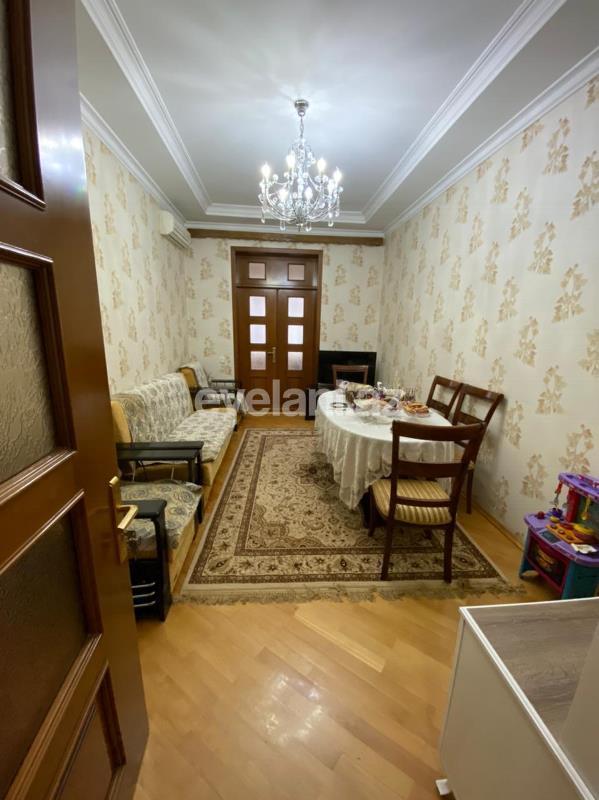 Satılır, köhnə tikili, 2 otaqlı, 55 m², Elmlər Akademiyası m.
