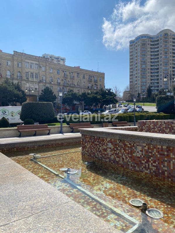 Satılır, köhnə tikili, 2 otaqlı, 55 m², Elmlər Akademiyası m.