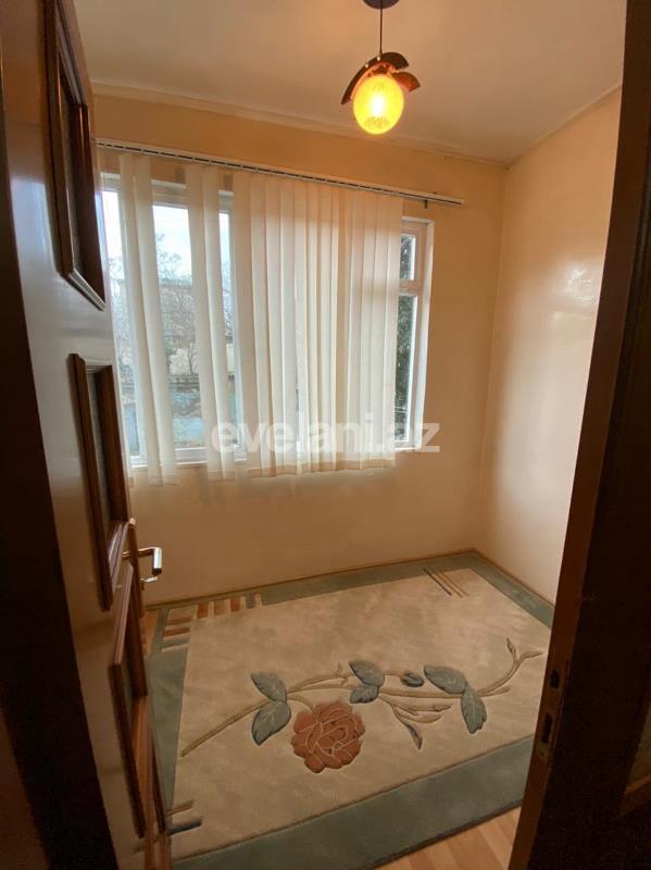 Satılır, köhnə tikili, 2 otaqlı, 55 m², Elmlər Akademiyası m.