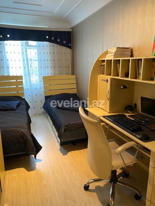 Продаётся, вторичка, 3-комнаты, 65 m², Элмляр Академиясы m.