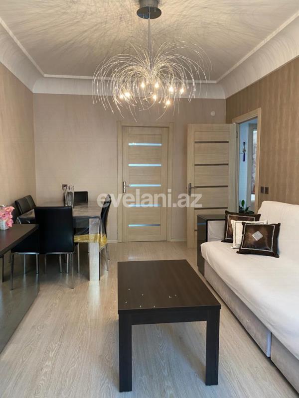 Продаётся, вторичка, 3-комнаты, 65 m², Элмляр Академиясы m.