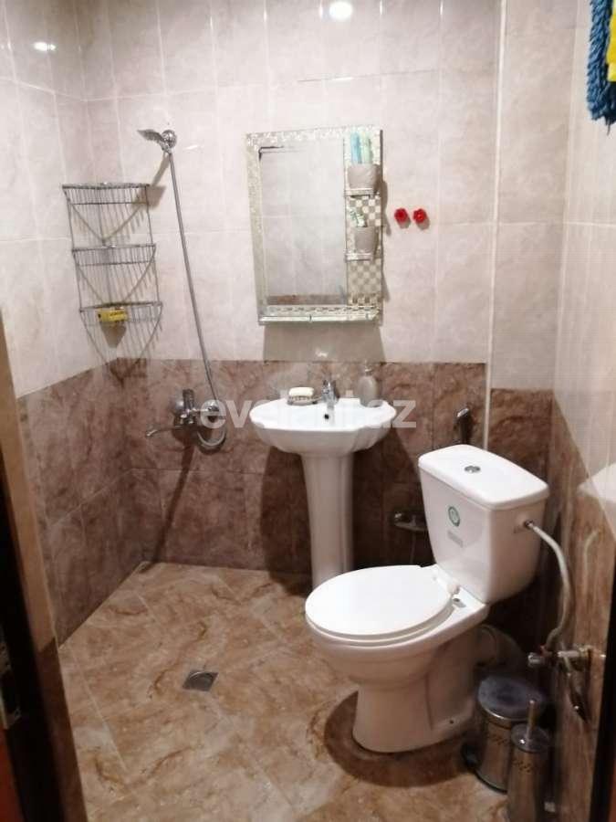 Kirayə verilir, yeni tikili, 2 otaqlı, 75 m², İnşaatçılar m.