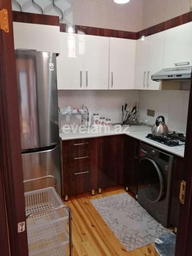 Kirayə verilir, yeni tikili, 2 otaqlı, 75 m², İnşaatçılar m.