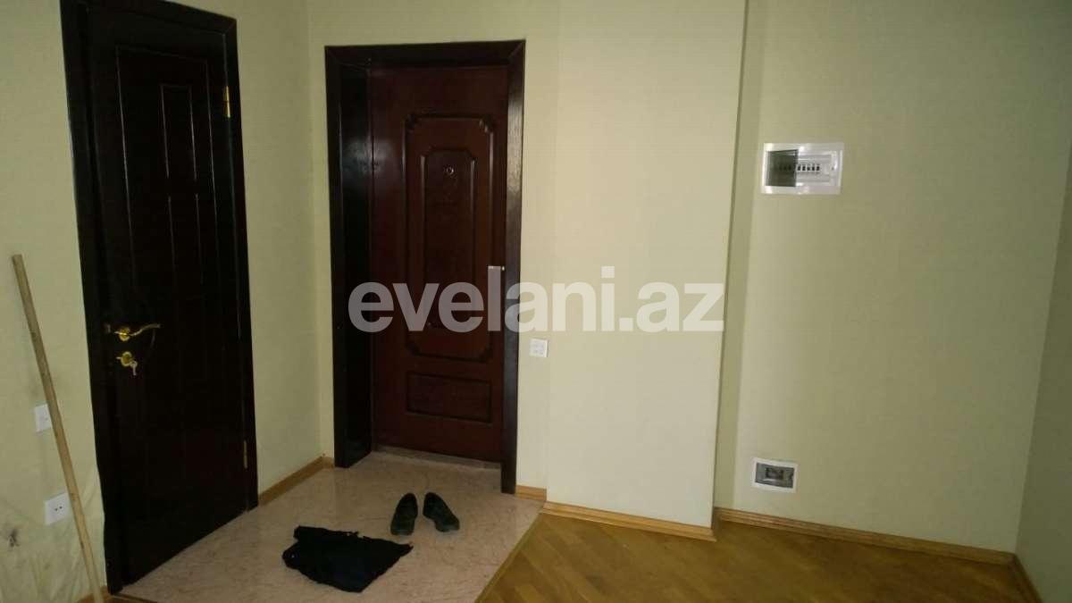 Kirayə verilir, yeni tikili, 2 otaqlı, 80 m², İnşaatçılar m.