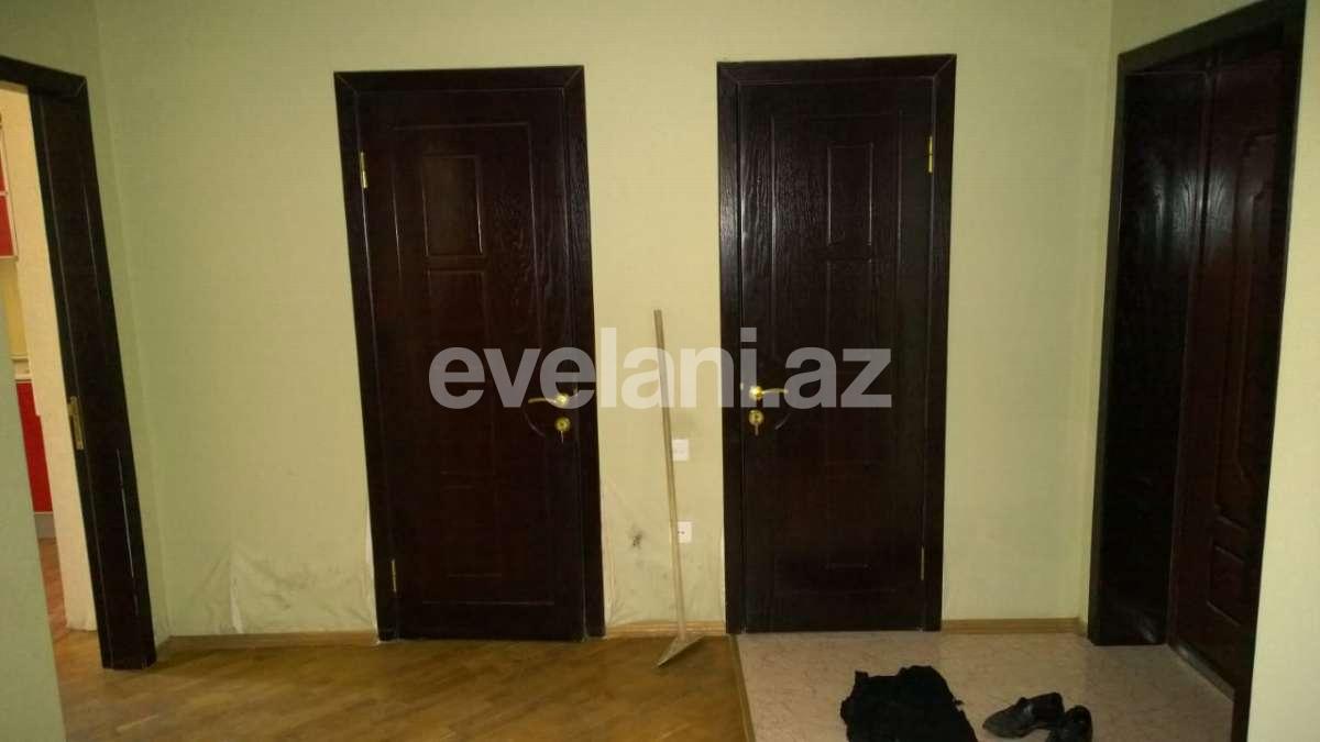 Kirayə verilir, yeni tikili, 2 otaqlı, 80 m², İnşaatçılar m.