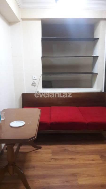 Sale, old building, 1 room, 42 m², Elmlar Akademiyası m.