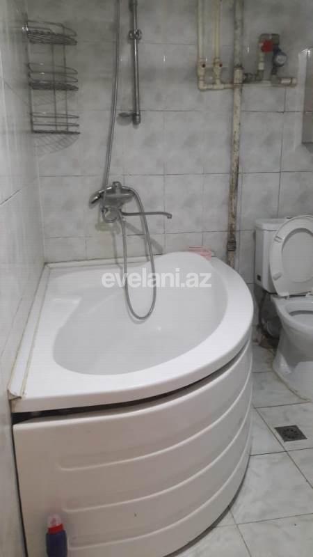 Sale, old building, 1 room, 42 m², Elmlar Akademiyası m.