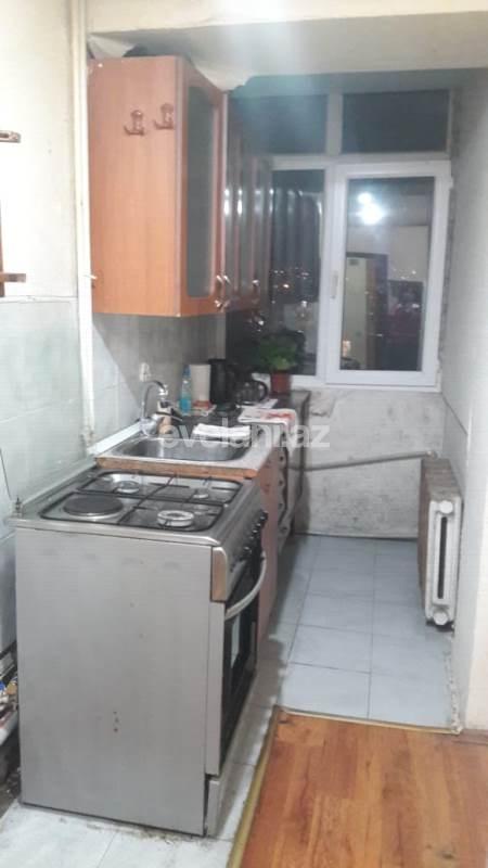 Sale, old building, 1 room, 42 m², Elmlar Akademiyası m.
