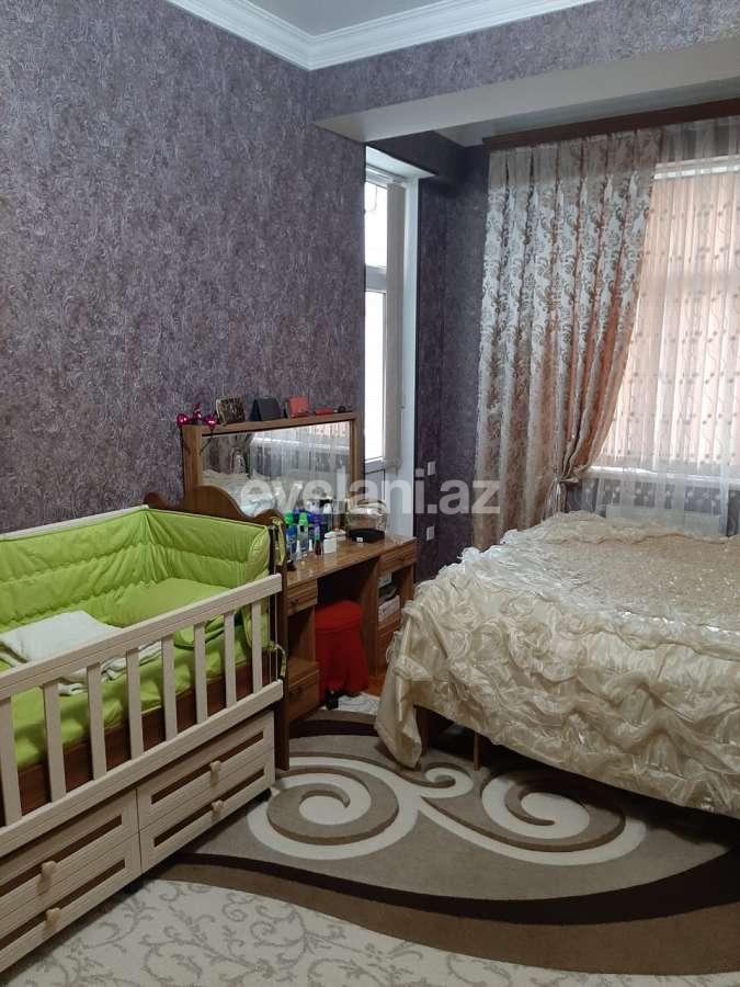 Satılır, yeni tikili, 2 otaqlı, 75 m², İnşaatçılar m.