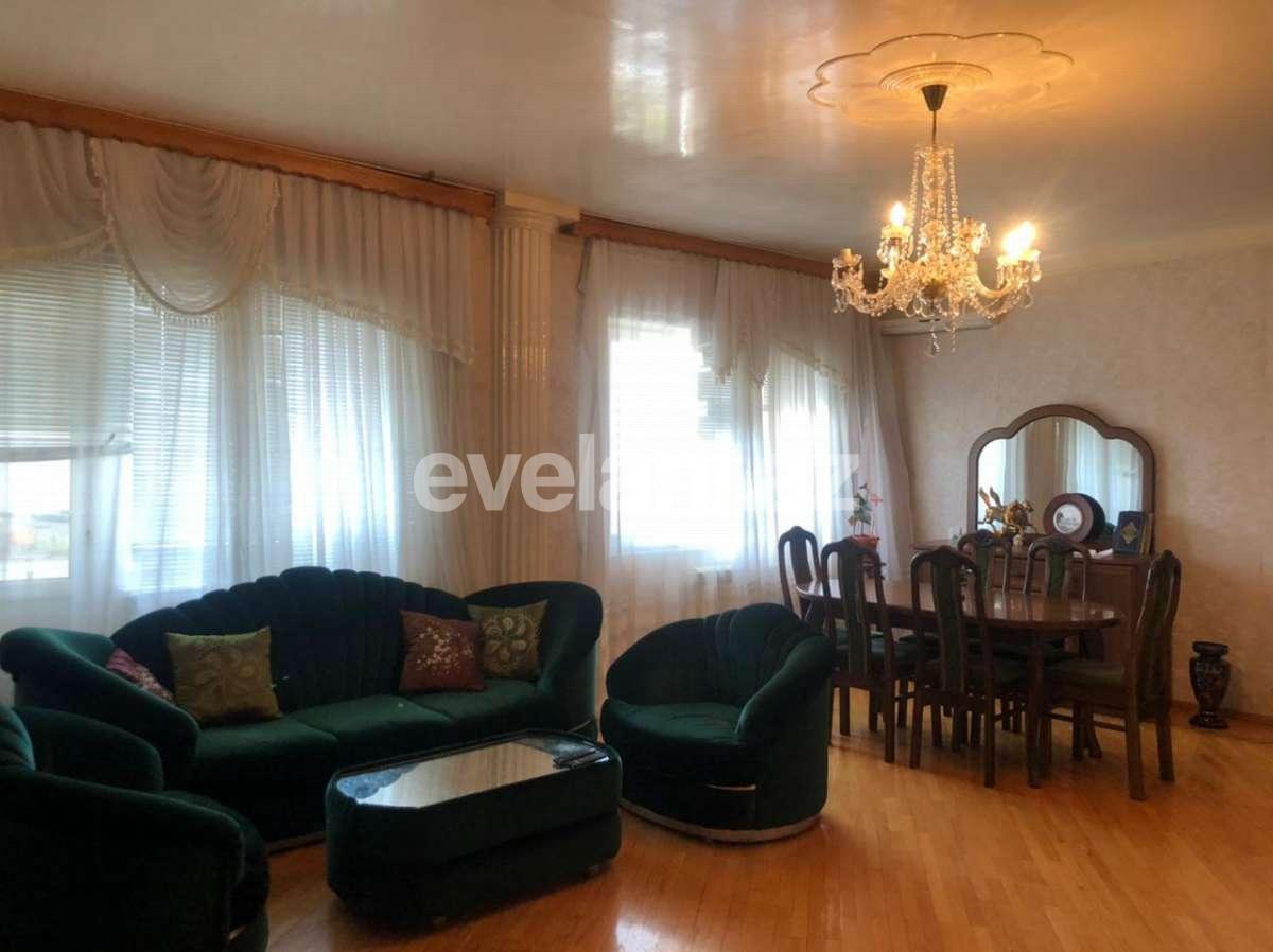 Sale, old building, 5 room, 100 m², Azadlig prospekti m.