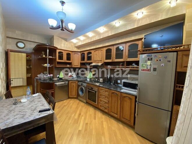 Kirayə verilir, yeni tikili, 3 otaqlı, 130 m², Gənclik m.