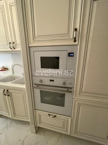 Продаётся, новостройка, 4-комнаты, 200 m², 28 мая m.