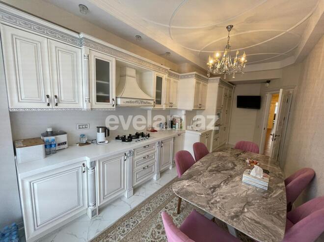 Продаётся, новостройка, 4-комнаты, 200 m², 28 мая m.