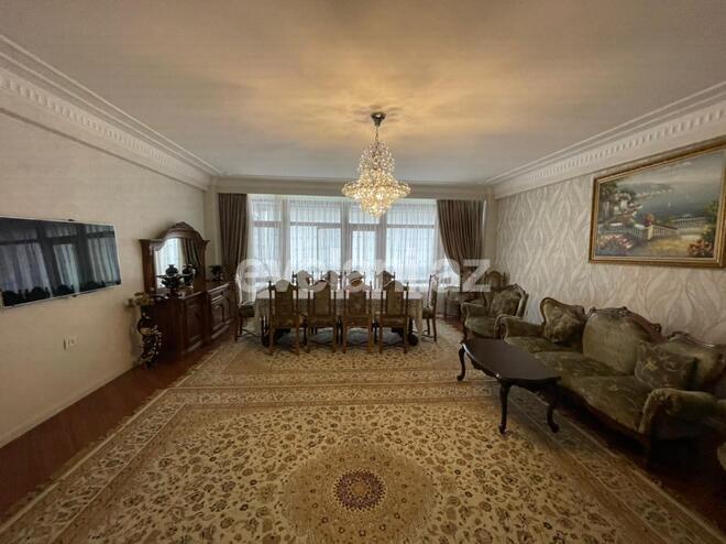 Продаётся, новостройка, 4-комнаты, 200 m², 28 мая m.