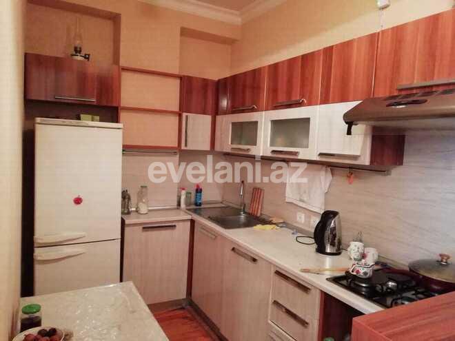 Kirayə verilir, yeni tikili, 2 otaqlı, 60 m², İnşaatçılar m.