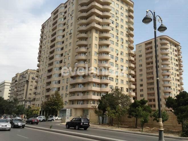 Satılır, yeni tikili, 1 otaqlı, 44 m², İnşaatçılar m.