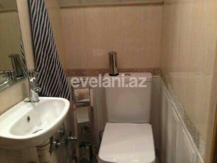 Rent, old building, 3 room, 80 m², Icheri Sheher m.