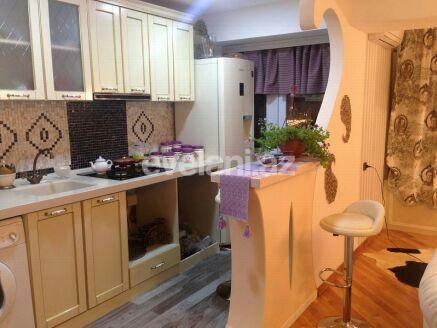Rent, old building, 3 room, 80 m², Icheri Sheher m.