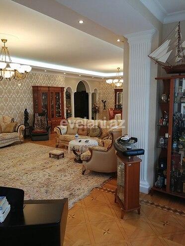 Satılır, yeni tikili, 6 otaqlı, 360 m², 28 may m.