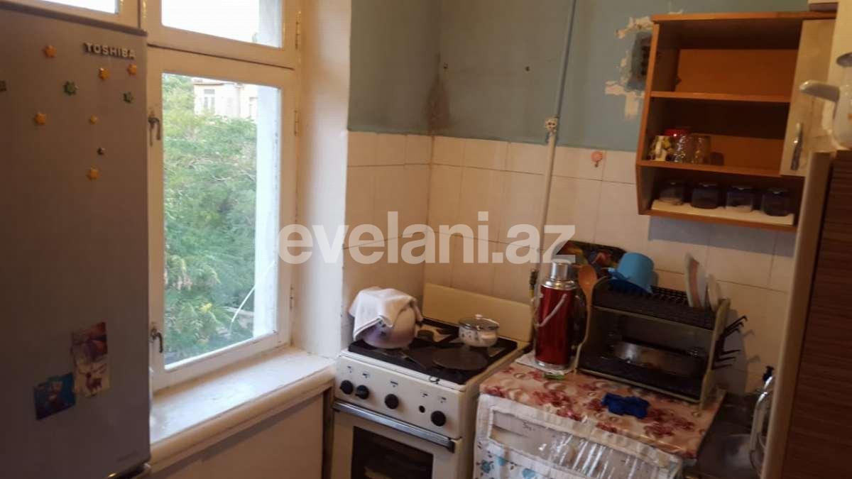 Satılır, köhnə tikili, 3 otaqlı, 67 m², Bakıxanov q.