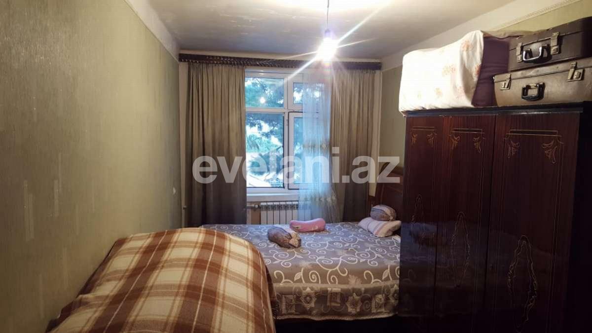 Satılır, köhnə tikili, 3 otaqlı, 67 m², Bakıxanov q.