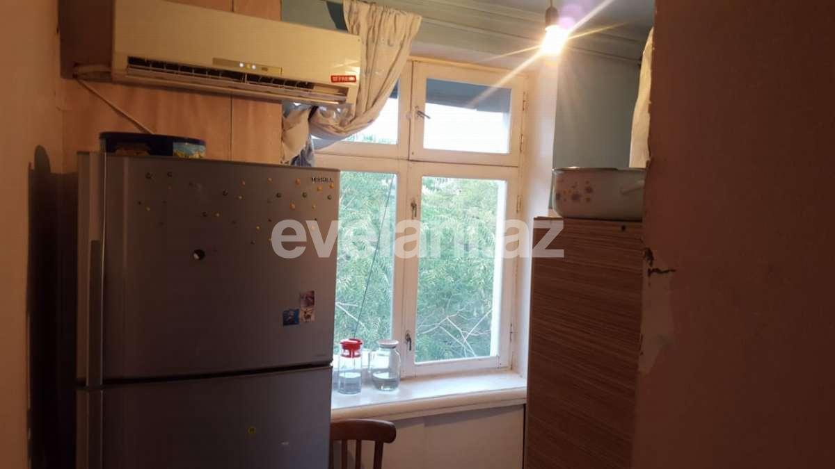 Satılır, köhnə tikili, 3 otaqlı, 67 m², Bakıxanov q.