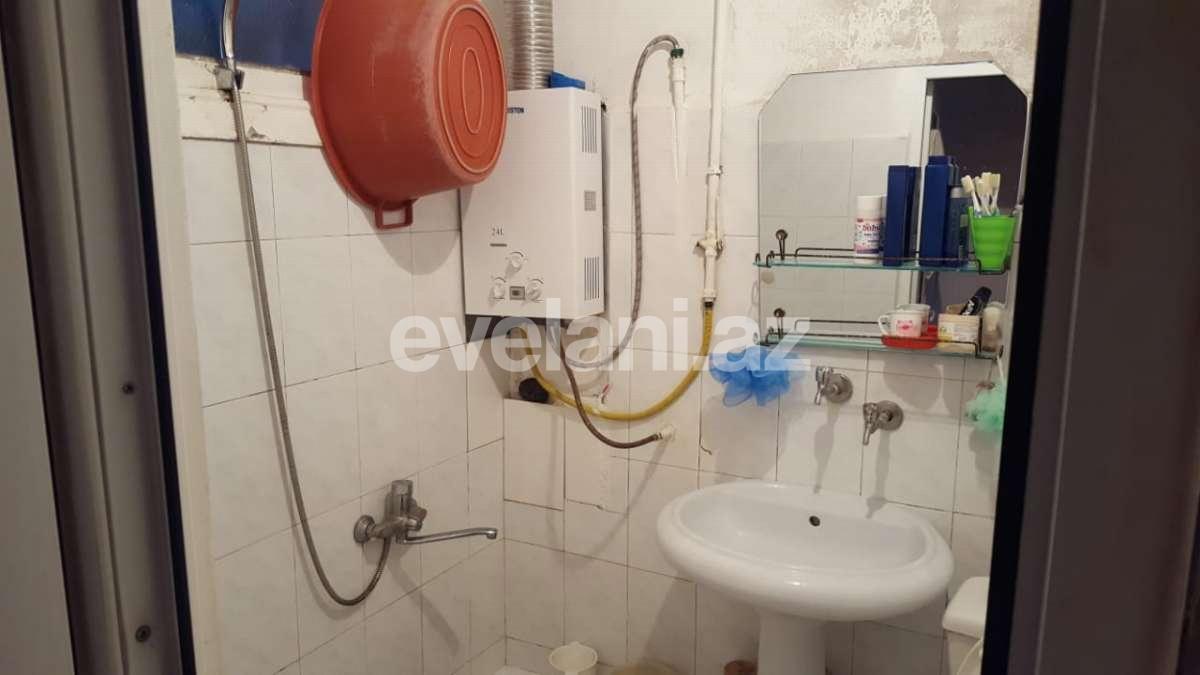 Satılır, köhnə tikili, 3 otaqlı, 67 m², Bakıxanov q.
