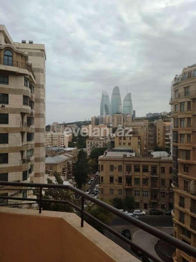 Kirayə verilir, yeni tikili, 3 otaqlı, 120 m², İçəri Şəhər m.