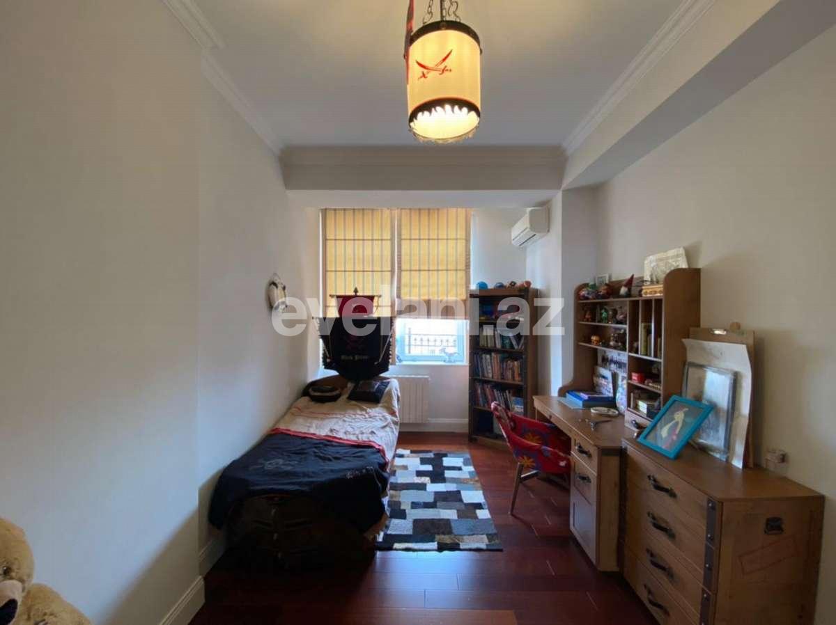 Sale, new building, 4 room, 220 m², Nasimi r.