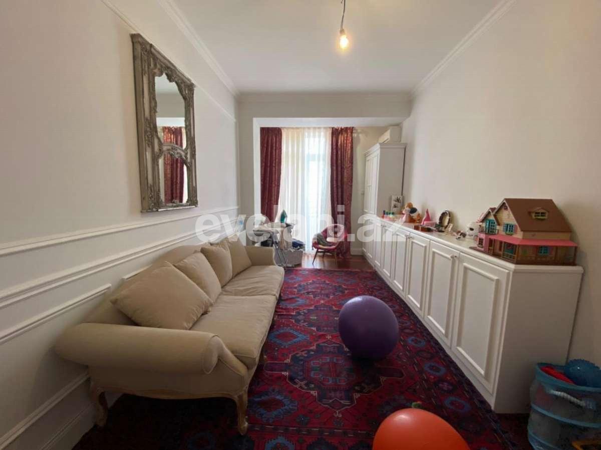 Sale, new building, 4 room, 220 m², Nasimi r.