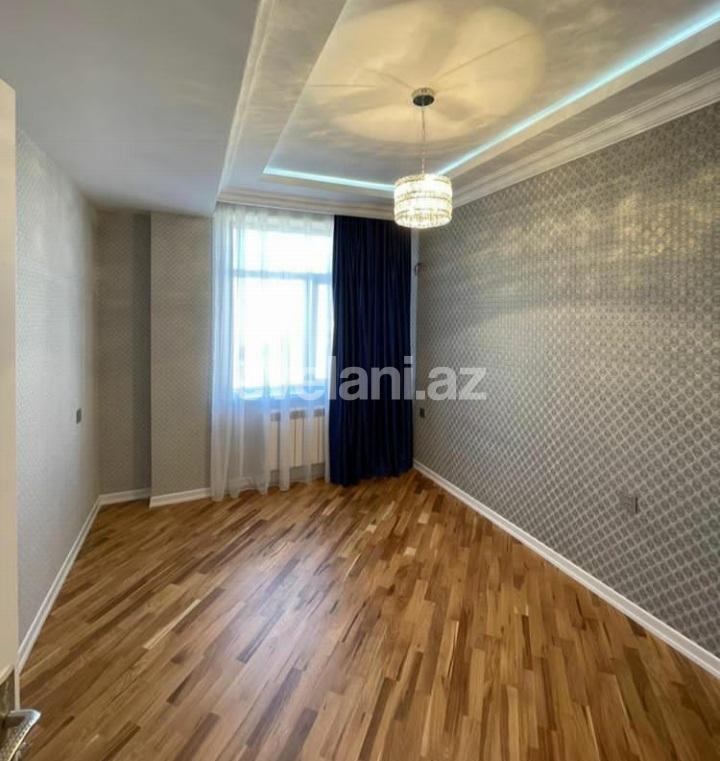 Satılır, yeni tikili, 2 otaqlı, 70 m², 4-cü mikrorayon q.