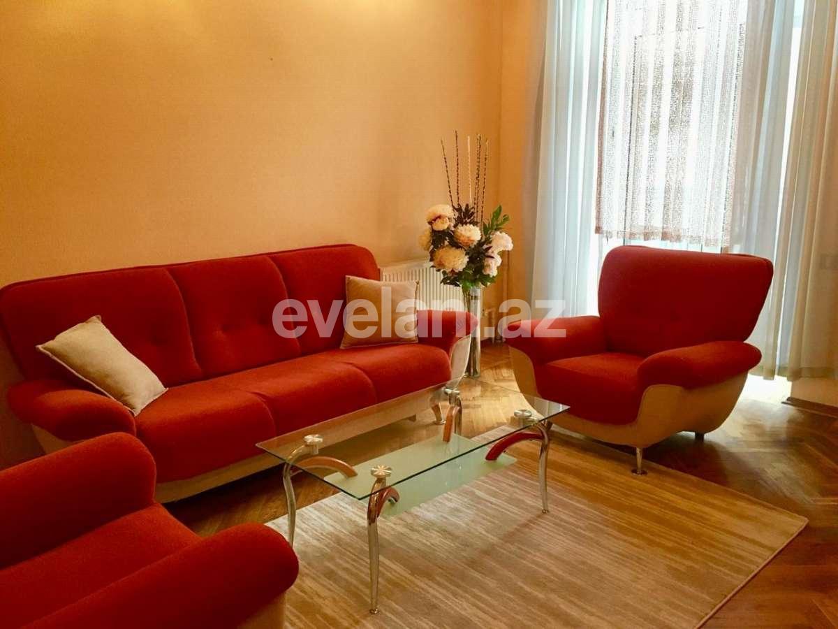 Rent, old building, 3 room, 110 m², Sabail r.