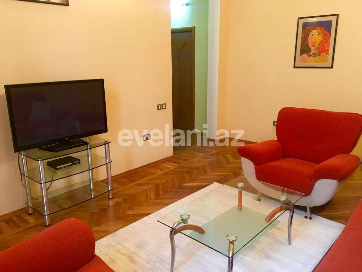 Rent, old building, 3 room, 110 m², Sabail r.