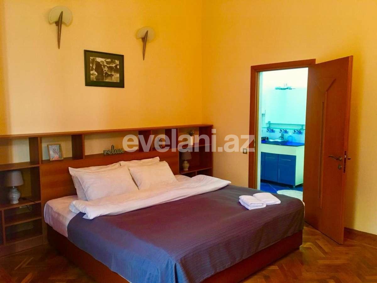 Rent, old building, 3 room, 110 m², Sabail r.